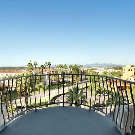 Embassy Suites By Hilton Santa Ana Orange County Airport Dış mekan fotoğraf