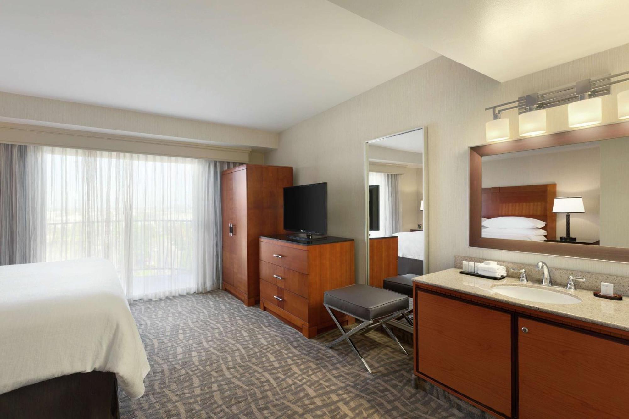 Embassy Suites By Hilton Santa Ana Orange County Airport Dış mekan fotoğraf