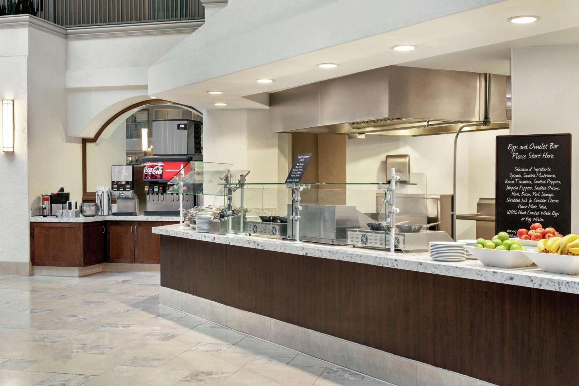 Embassy Suites By Hilton Santa Ana Orange County Airport Dış mekan fotoğraf