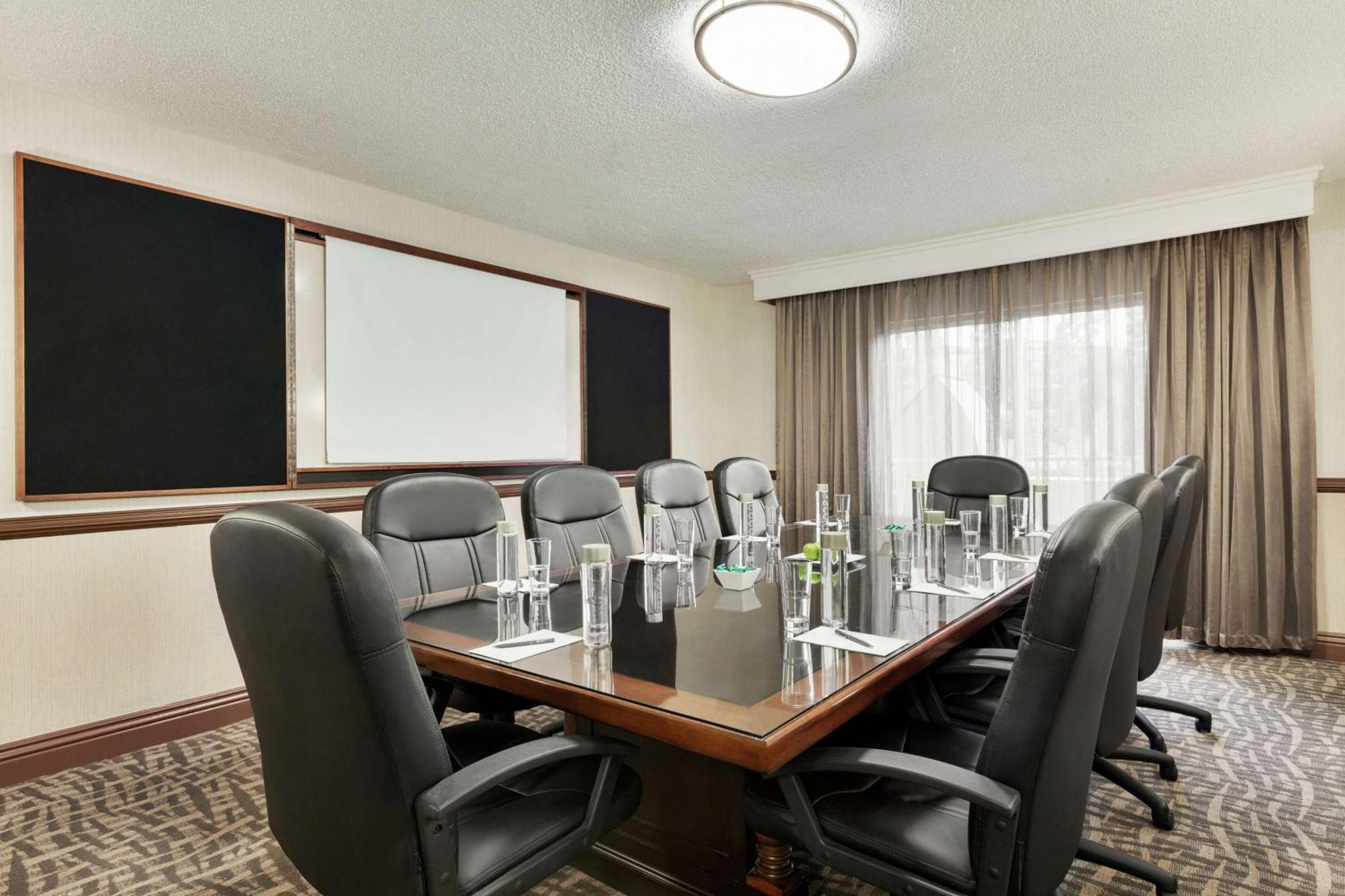 Embassy Suites By Hilton Santa Ana Orange County Airport Dış mekan fotoğraf