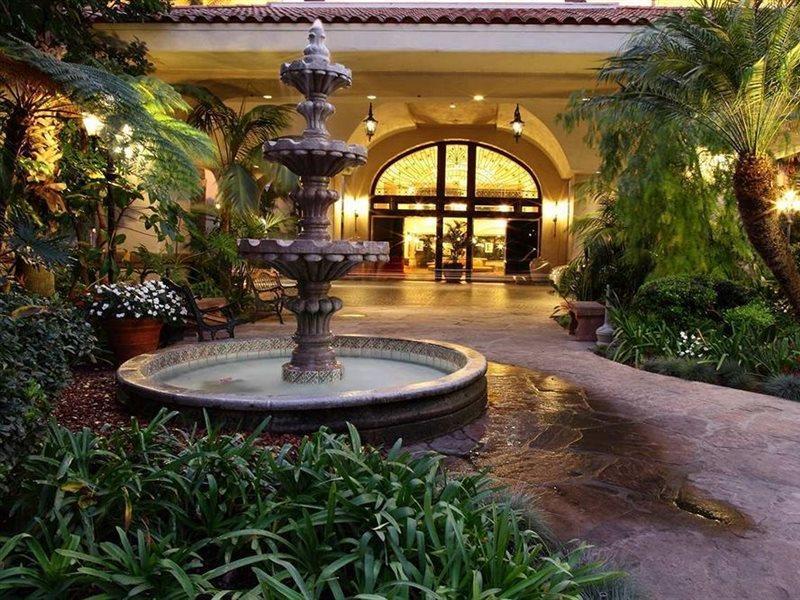 Embassy Suites By Hilton Santa Ana Orange County Airport Dış mekan fotoğraf