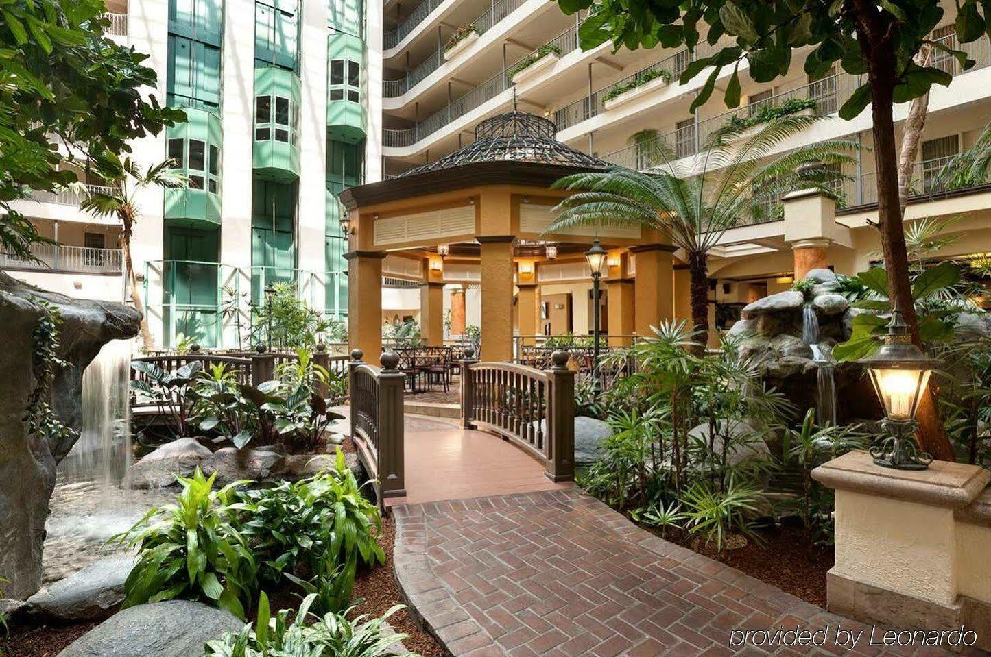 Embassy Suites By Hilton Santa Ana Orange County Airport Dış mekan fotoğraf